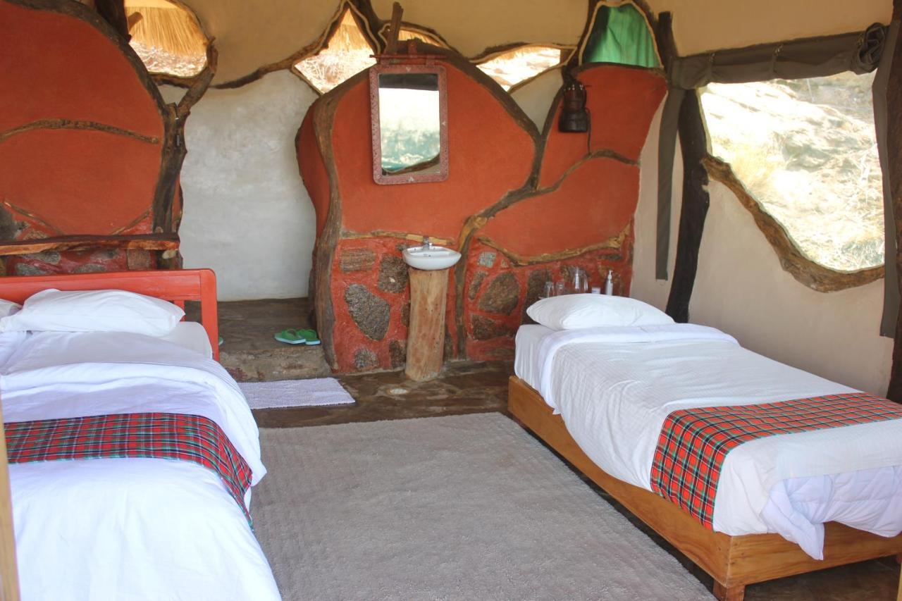 Lion'S Cave Camp, Samburu Villa Archers Post Exterior foto