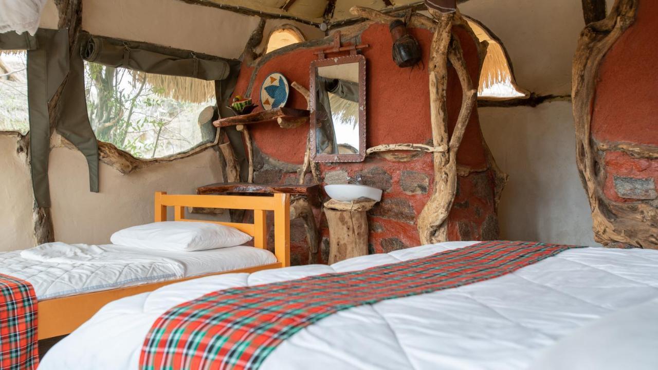 Lion'S Cave Camp, Samburu Villa Archers Post Exterior foto