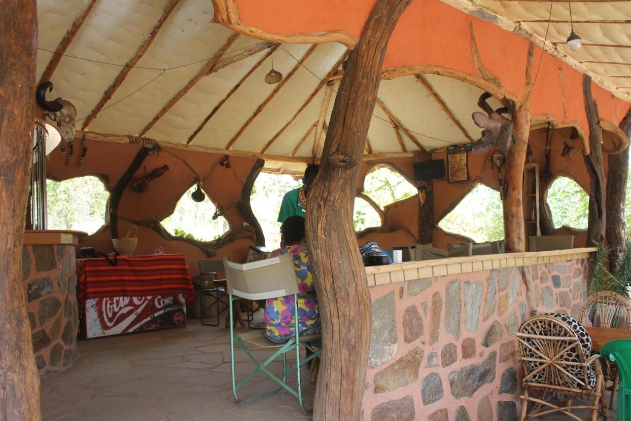 Lion'S Cave Camp, Samburu Villa Archers Post Exterior foto