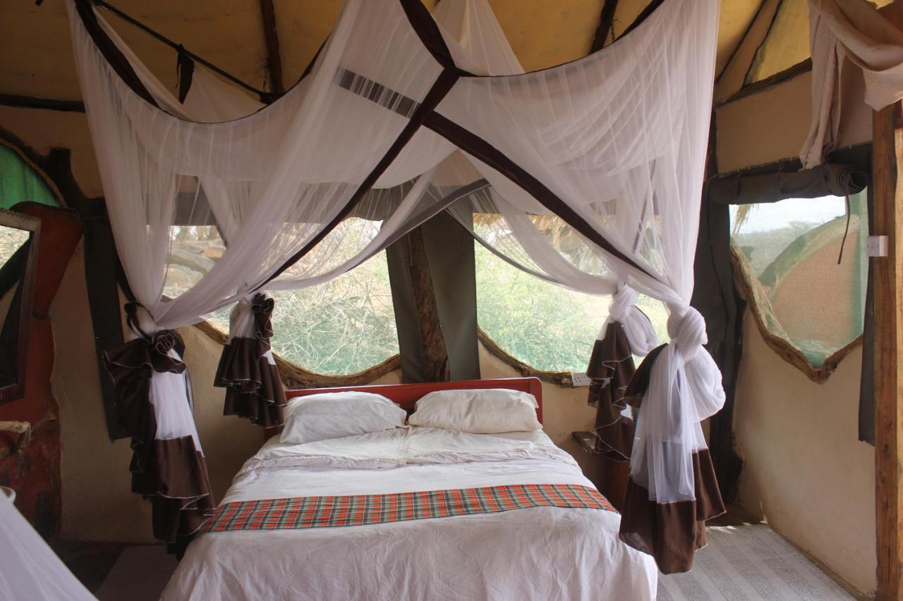 Lion'S Cave Camp, Samburu Villa Archers Post Exterior foto