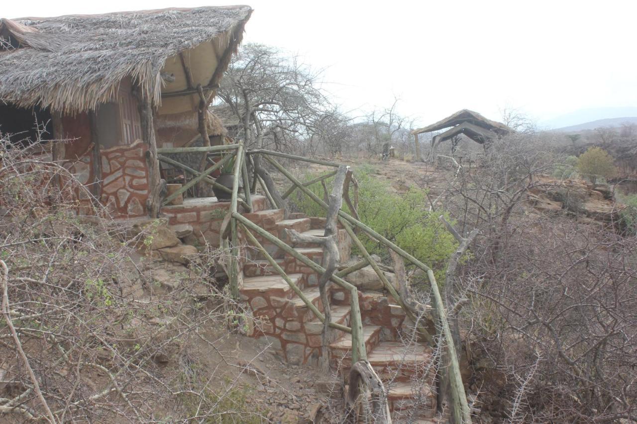 Lion'S Cave Camp, Samburu Villa Archers Post Exterior foto