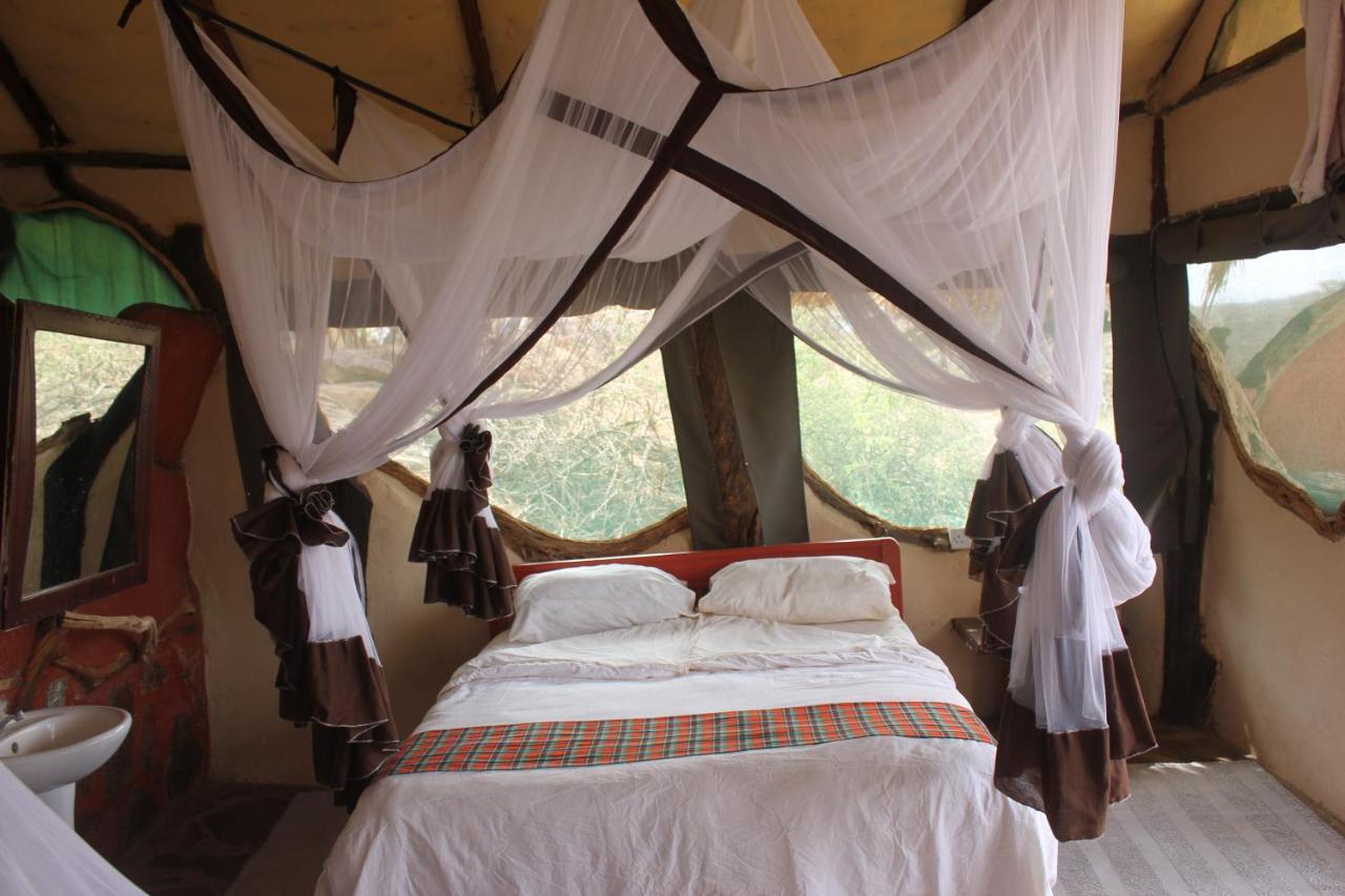 Lion'S Cave Camp, Samburu Villa Archers Post Exterior foto