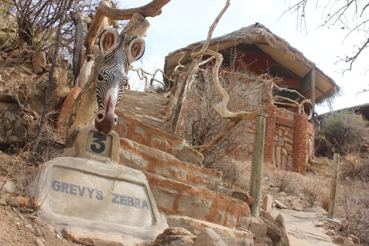 Lion'S Cave Camp, Samburu Villa Archers Post Exterior foto