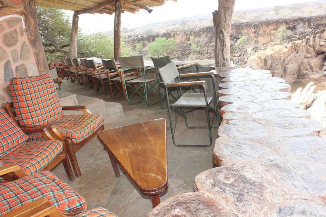 Lion'S Cave Camp, Samburu Villa Archers Post Exterior foto