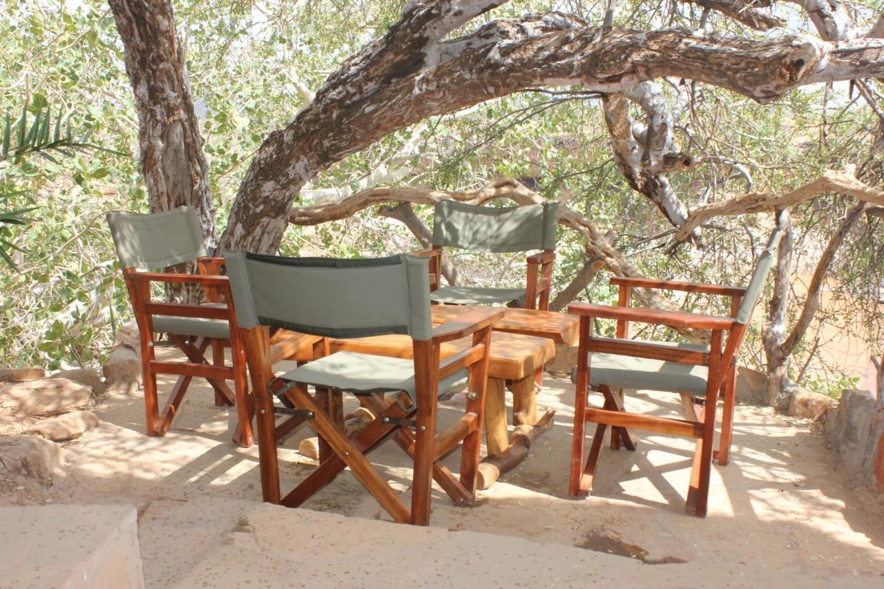 Lion'S Cave Camp, Samburu Villa Archers Post Exterior foto